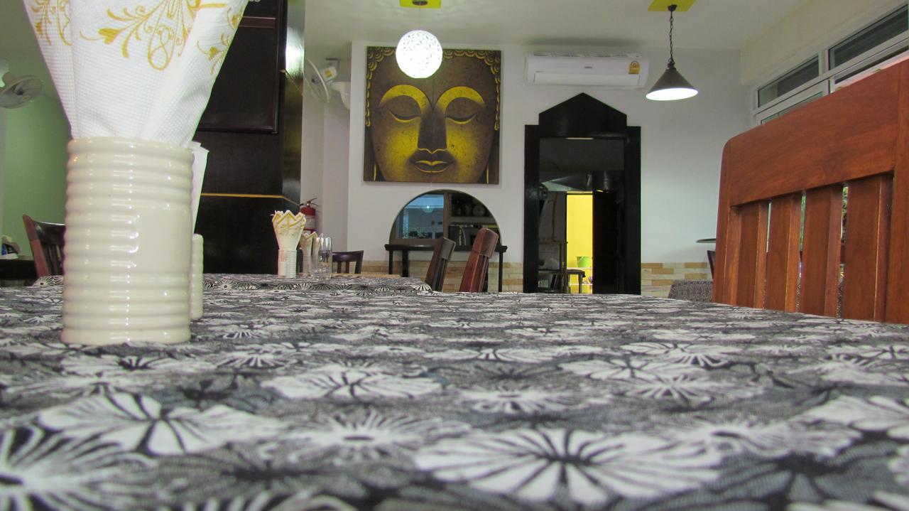 La Piccola Patong Otel Dış mekan fotoğraf