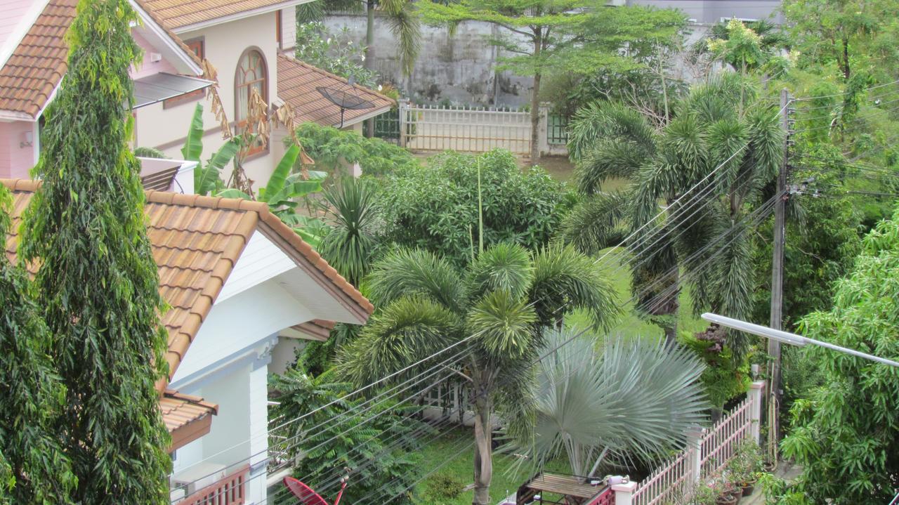 La Piccola Patong Otel Dış mekan fotoğraf
