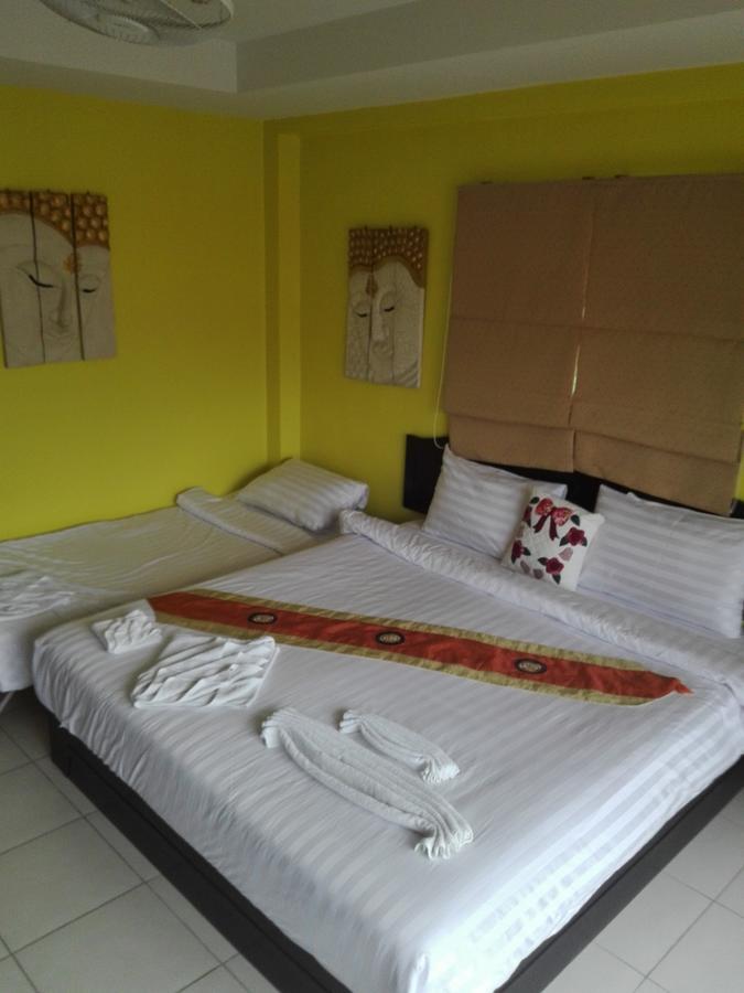 La Piccola Patong Otel Dış mekan fotoğraf