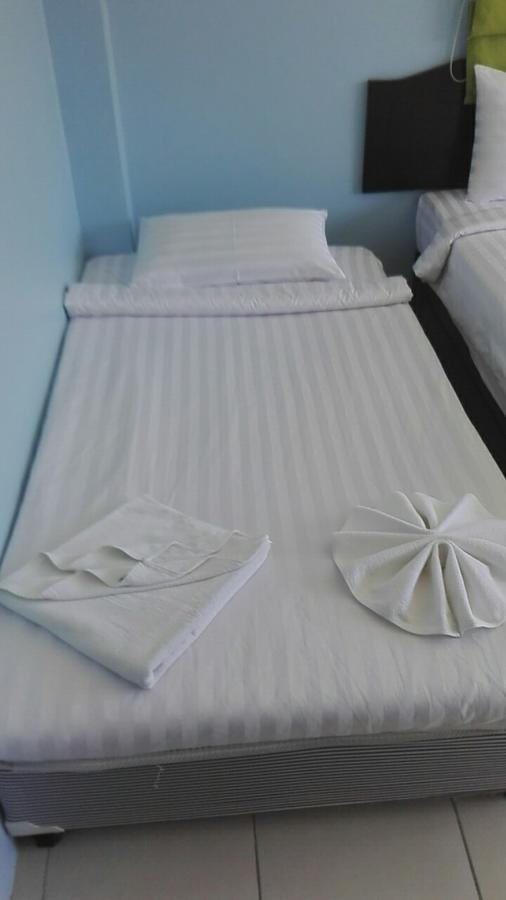 La Piccola Patong Otel Dış mekan fotoğraf